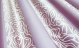 Сиреневая ткань для штор с узором кремового цвета